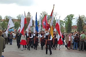 Archivo:Polacy w Wilnie