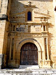 Archivo:Quintanilla de la Ribera - Iglesia de San Esteban, portada 01