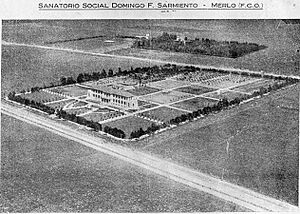 Archivo:Sanatorio Sarmiento Merlo 02