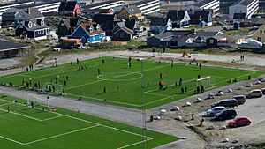 Archivo:Soccer field in Nuuk