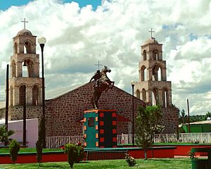 Archivo:Templo en Ignacio Zaragoza, Chihuahua