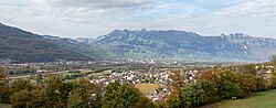 Vista de Vaduz, Liechtenstein, 2022-10-23, DD 28.jpg