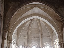01 Monasterio de Palazuelos abside central interior ni