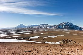 ALMA Dwarfed by Mountain Peaks.jpg