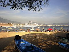 Acapulco - PlayaTlacopanocha