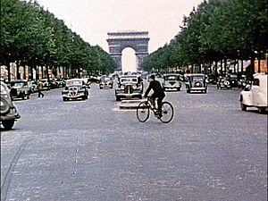 Archivo:Avenue des Champs-Élysées in 1939