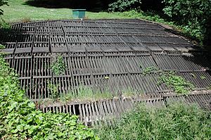 Archivo:Balch Creek trash rack