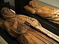 Burgos - Museo de Burgos, bultos funerarios de dama y caballero, entre XIII y XIV, procedentes de la iglesia de la Natividad de Villasandino