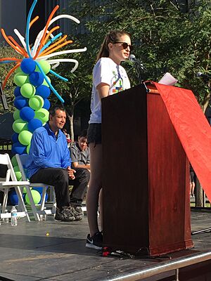 Archivo:Carly Chaikin NAMI