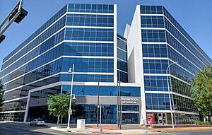 Archivo:Century Plaza, Albuquerque, NM 2022-05-30