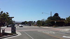 Archivo:Clark Avenue Orcutt
