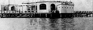 Archivo:Club náutico antiguo de Los Nietos