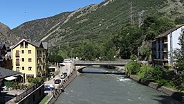 El río Noguera Pallaresa por Llavorsí