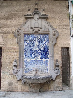 Archivo:Fuente en el exterior de la iglesia de San Francisco de Córdoba