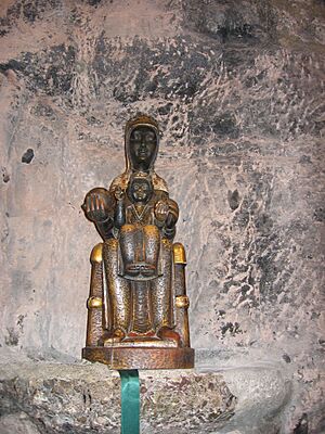 Archivo:Imagen de la Virgen de Montserrat