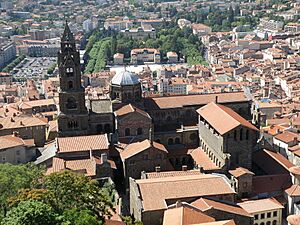 Archivo:Le Puy-en-Velay Cathédrale11