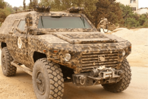 Archivo:Lebanese airborne nimr4x4
