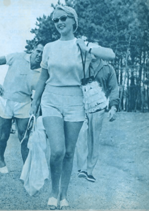Archivo:Mirtha Legrand golf