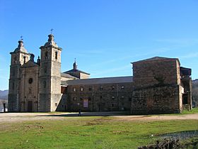 Monasterio de San Andrés de Vega de Espinareda (422509303).jpg