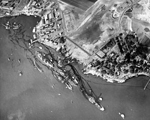Archivo:Pearl harbor aftermath