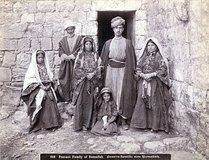 Archivo:Peasant Family of Ramallah 1900-1910