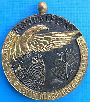 Archivo:Spanish Civil War Medal (Francoist)