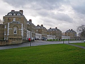 Archivo:The Paragon, SE3 - geograph.org.uk - 359588