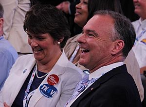 Archivo:Tim Kaine and Anne Holton 2012dncconvention-190 (8049827332) (cropped)