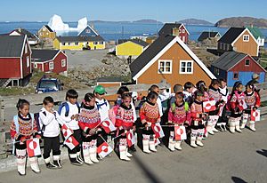 Archivo:Upernavik first day in class 2007-08-14 2