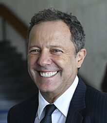 Visita - Artista Plástico Vik Muniz (53515588190) (cropped).jpg