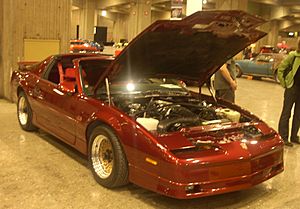 Archivo:'87 Pontiac Trans Am (Auto classique)