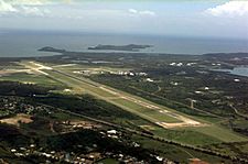 Archivo:Aerial view of Naval Station Roosevelt Roads, Puerto Rico, on 14 September 1994 (6503455)