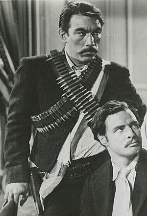 Archivo:Anthony Quinn and Marlon Brando in ¡Viva Zapata! (1952) (cropped)