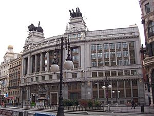 Archivo:Banco de Bilbao (c. Alcalá 16, Madrid) 01