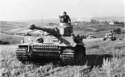 Archivo:Bundesarchiv Bild 101III-Zschaeckel-207-12, Schlacht um Kursk, Panzer VI (Tiger I)