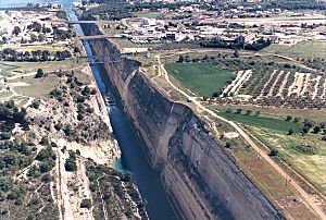 Archivo:Canal of korinth greece