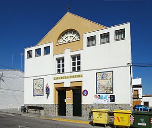 Archivo:Casa de la Cultura, Montalbán de Córdoba 003