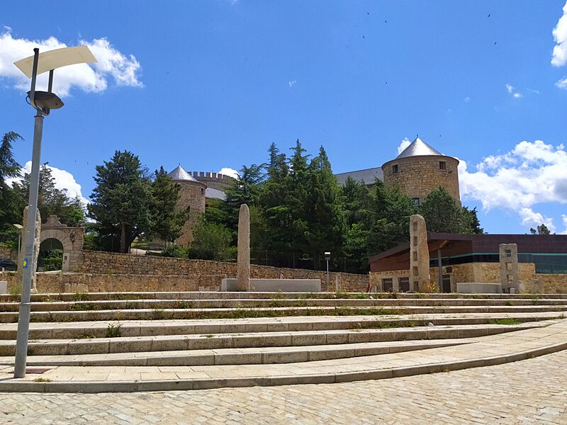 Castillo Las Navas del Marqués