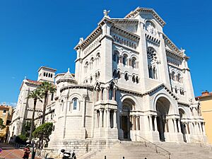Archivo:Cathedrale-Notre-Dame-Immaculee-de-Monaco-byBelleSoeur2Rundvald-2