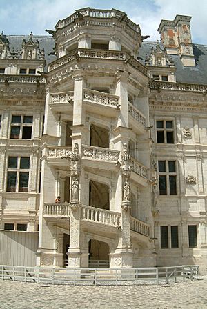 Archivo:Chateau de Blois escalier monumental