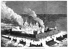 Archivo:El Escorial, el monasterio incendiado en la noche del 1º del actual, de Galofre