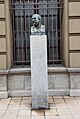 Escultura de Armando Palacio Valdés en Avilés