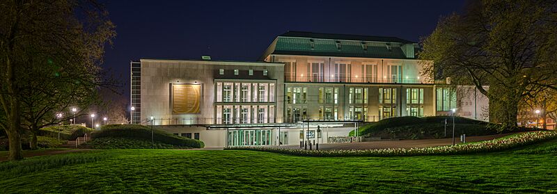 Essen, Saalbau, 2017-04 CN-07