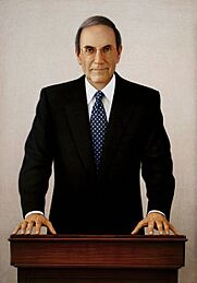 Archivo:GeorgeJMitchellPortrait