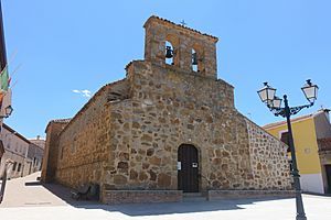Archivo:Iglesia de San Andrés Apóstol, Hontanar 02