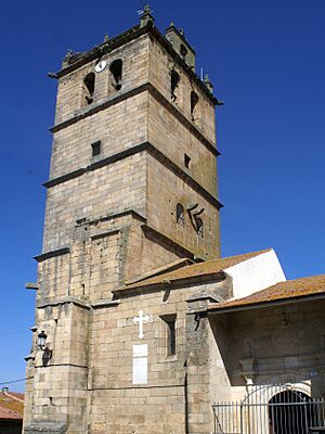 Archivo:Iglesia de San Salvador de Aldeadávila de la Ribera