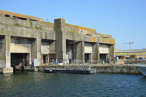 Archivo:Le U-Boot-Bunker de la base sous-marine allemande de La Pallice (20)