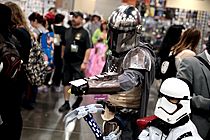 Mandalorian cosplayer (52111435315).jpg