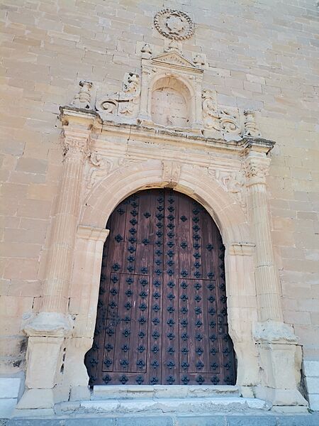 Portada Poniente Iglesia Pareja