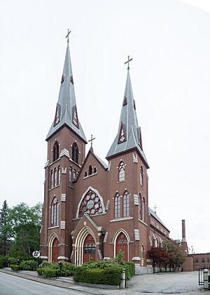 Archivo:St. Patrick's Church, now Agora Grand Event Center, Lewiston, Maine